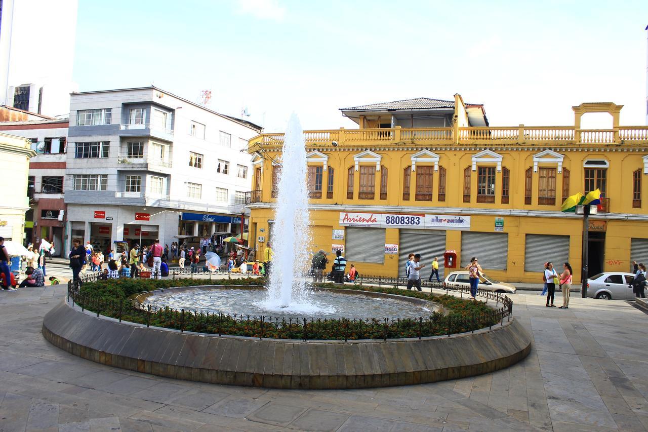 Hotel Colonial 马尼萨莱斯 外观 照片