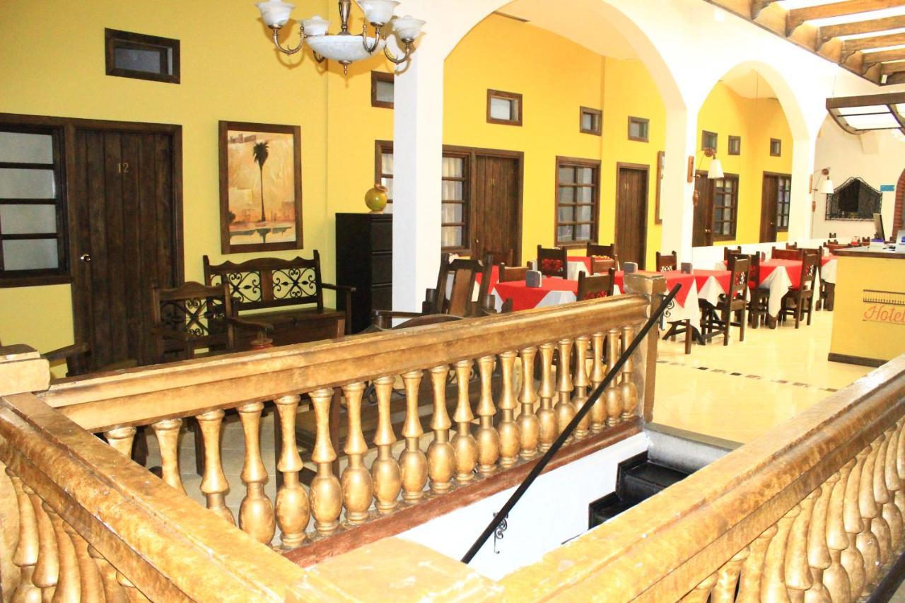 Hotel Colonial 马尼萨莱斯 外观 照片